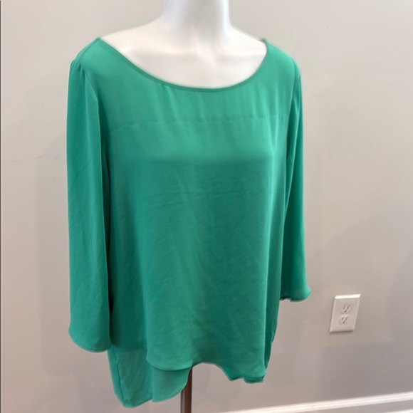 *flaw The Limited Medium Green Boxy 3/4 Sleeve Blouse - Picture 4 of 9